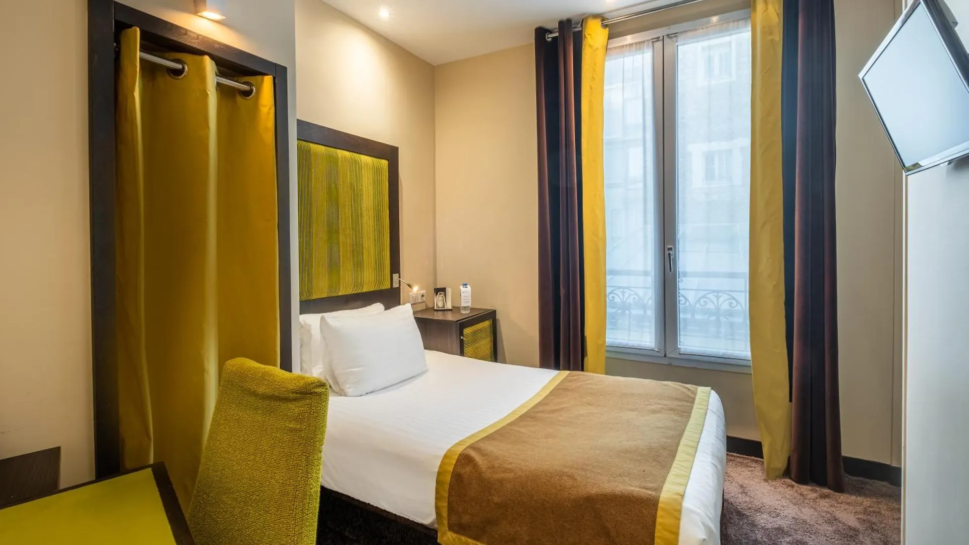 Courcelles Etoile Hotel 3*