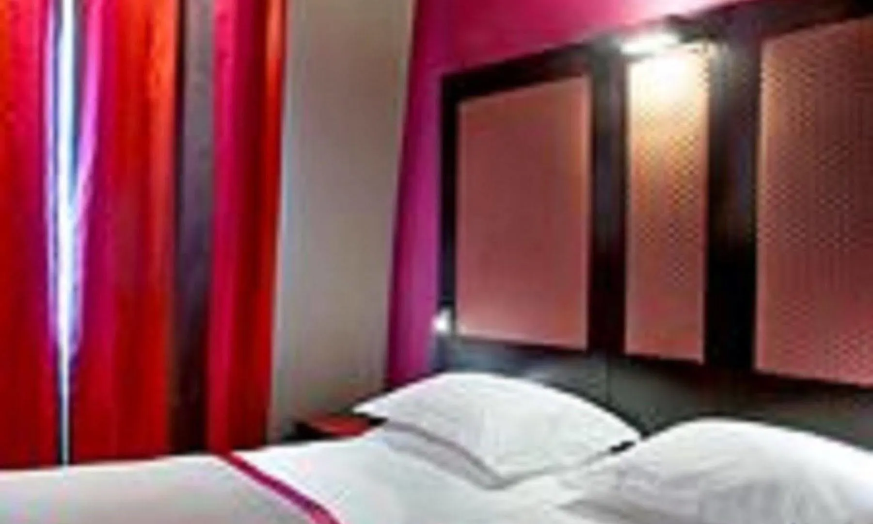 Courcelles Etoile Отель 3*