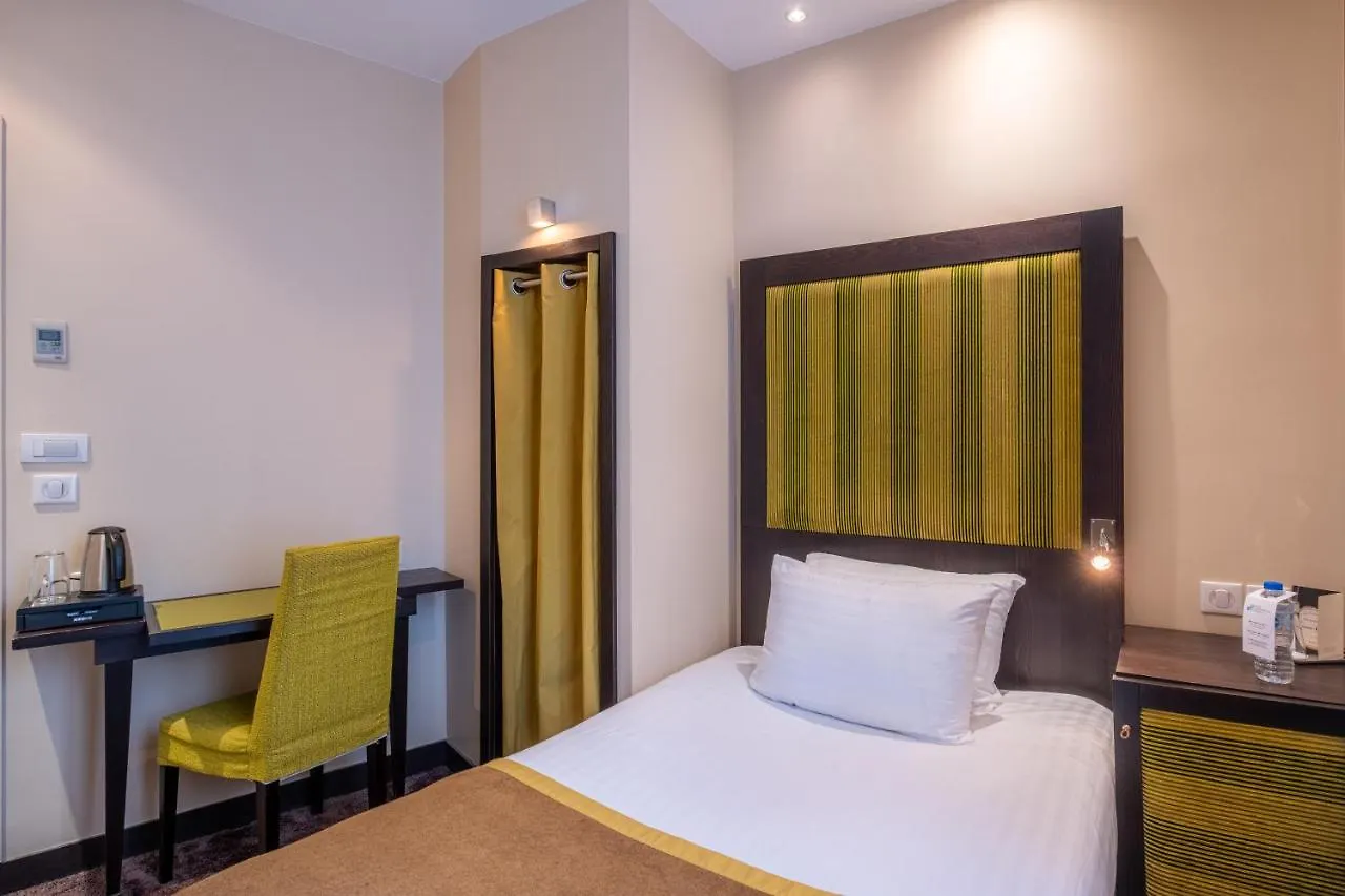 Hotel Courcelles Etoile 3*