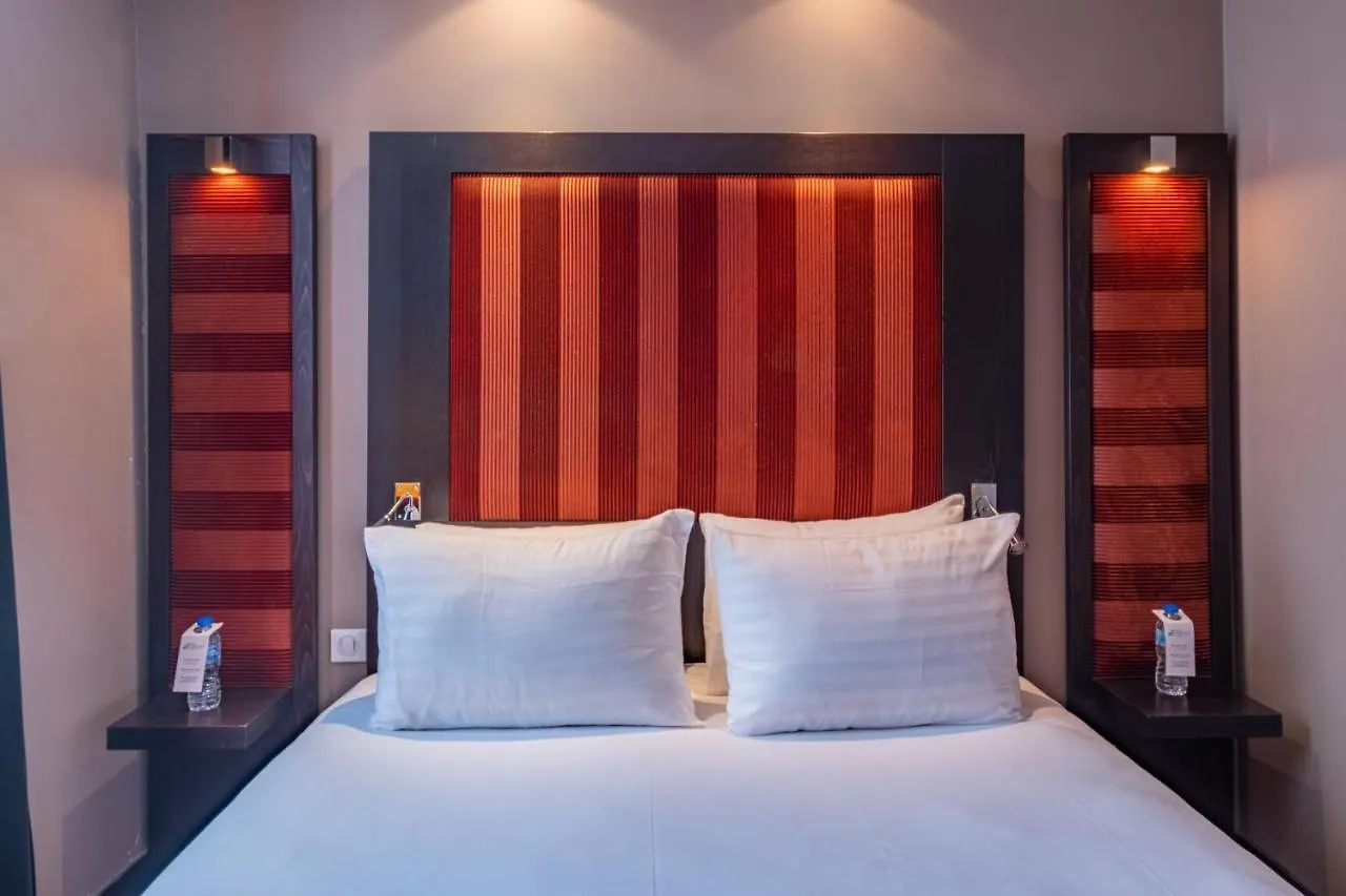 Courcelles Etoile Hotel