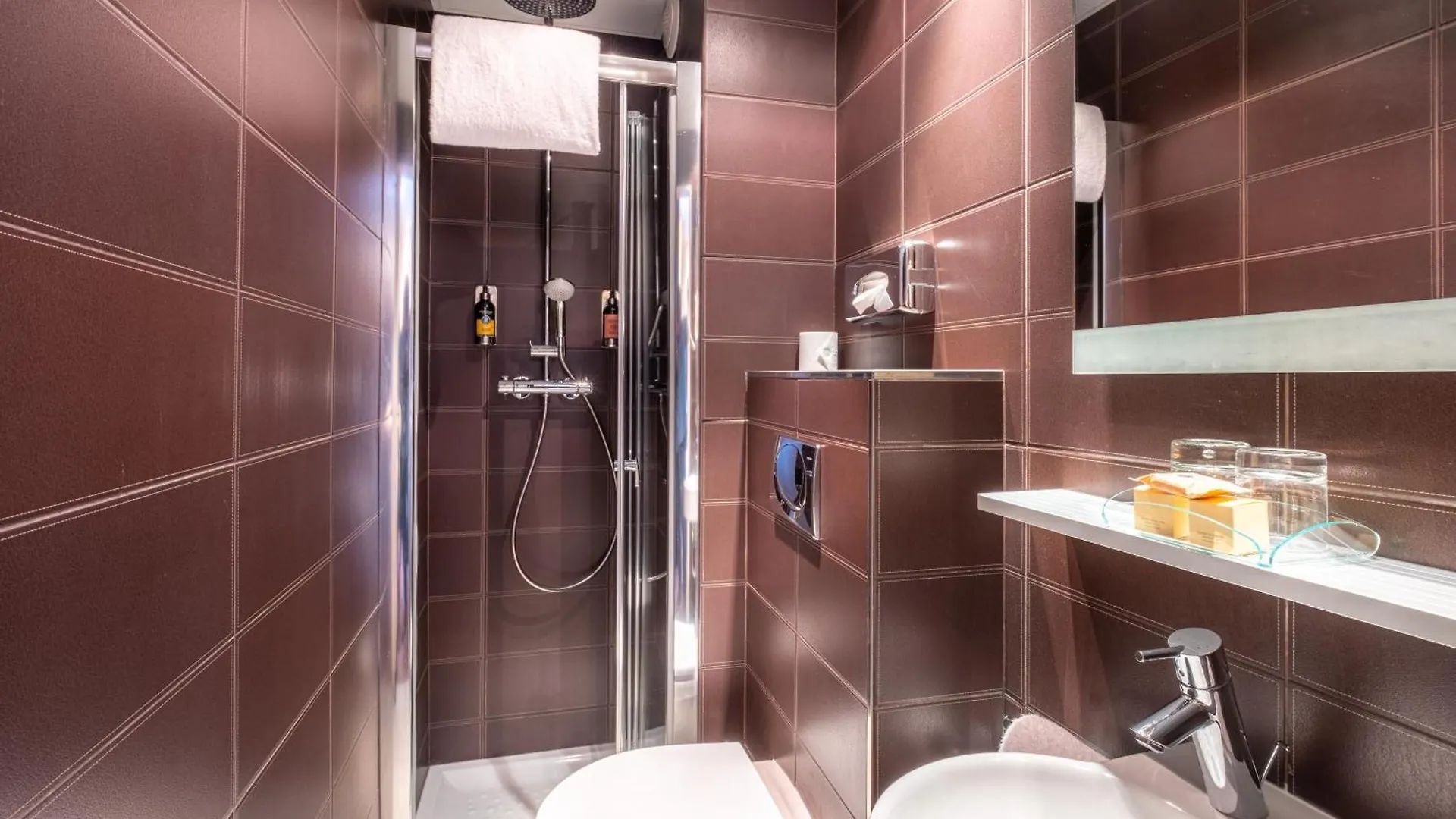 Courcelles Etoile Hotel 3*
