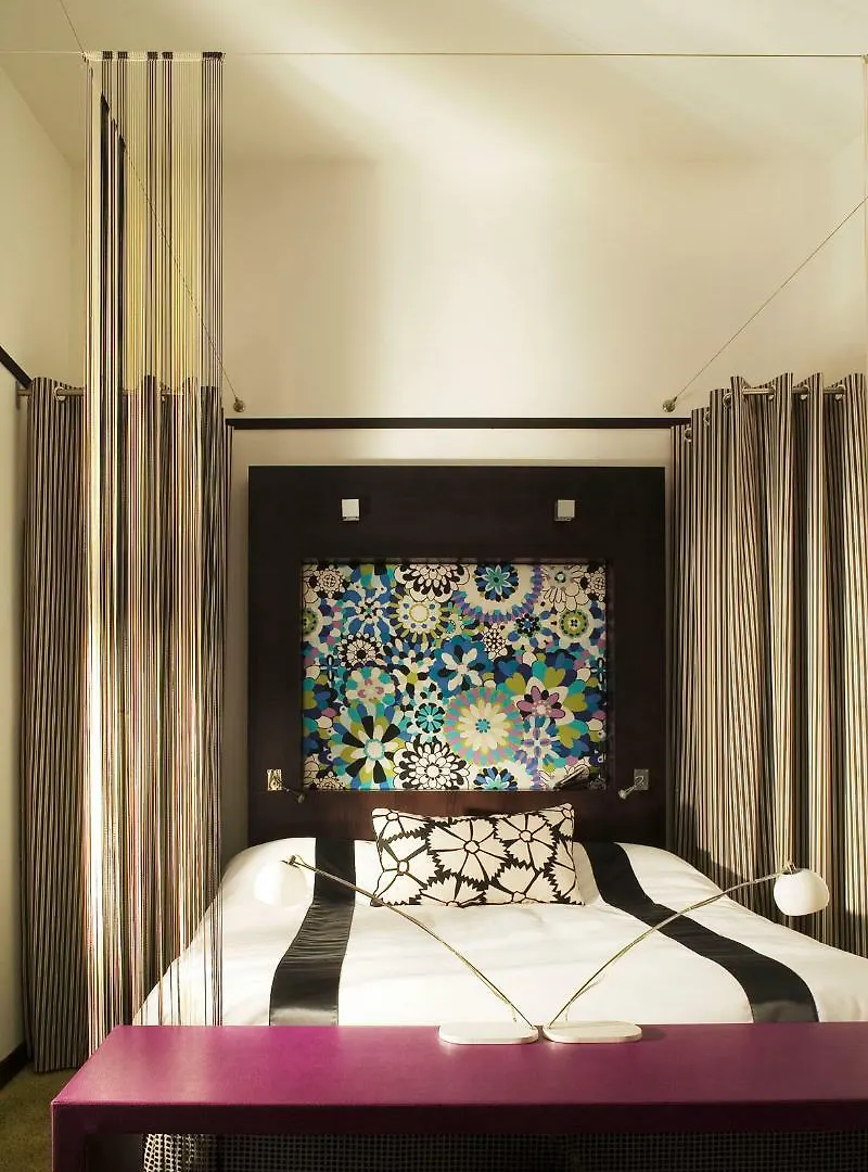 Courcelles Etoile 3* Paris
